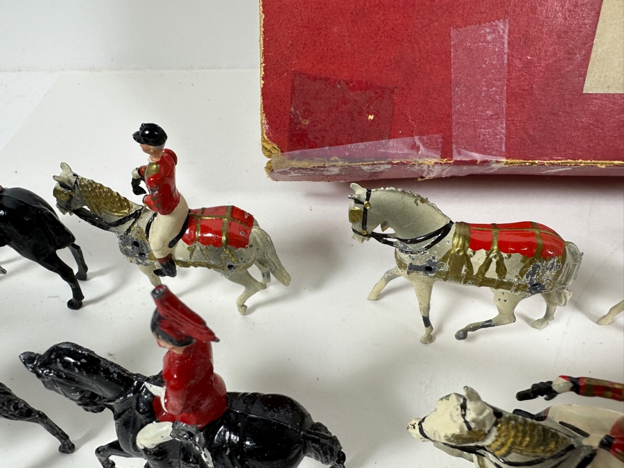 Britains Toy Soldiers Historical Series Her Majesty's State Coach With Windsor Greys Horses Plus Extra Horses With Original Damaged Box [Photo 14]