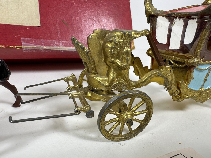 Britains Toy Soldiers Historical Series Her Majesty's State Coach With Windsor Greys Horses Plus Extra Horses With Original Damaged Box [Photo 3]