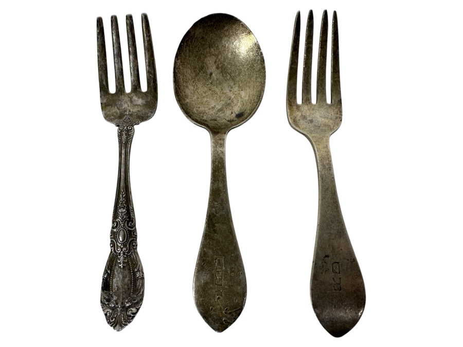 Vintage Sterling Silver Child's Pair Of Forks And Spoon 56g - Sterling Silver Melt Value = $55 [Photo 1]