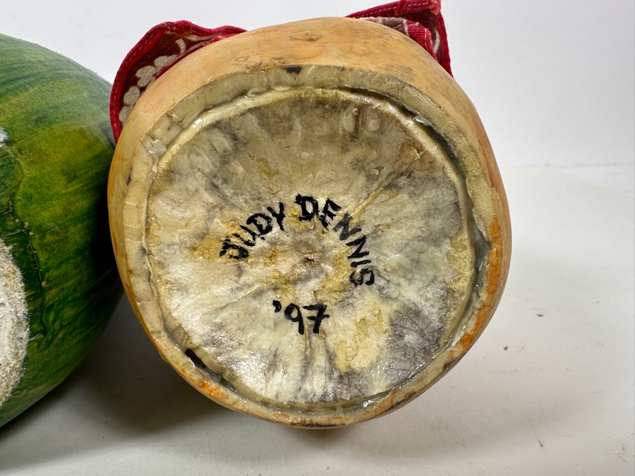 Pair Of Signed Judy Dennis 1997 Art Gourd Figurines 10.25H And 13.5H [Photo 9]