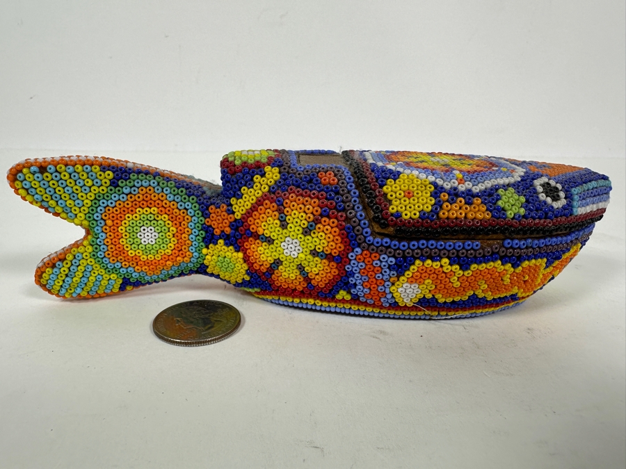 Vintage Huichol Mexican Beaded Art Wooden Fish Box 7W [Photo 2]