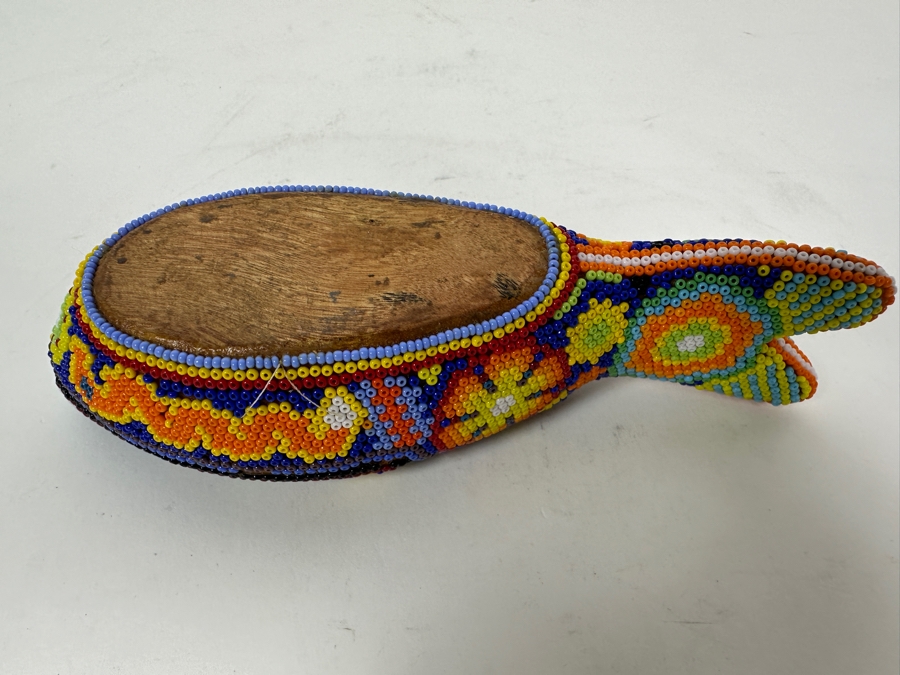 Vintage Huichol Mexican Beaded Art Wooden Fish Box 7W [Photo 9]