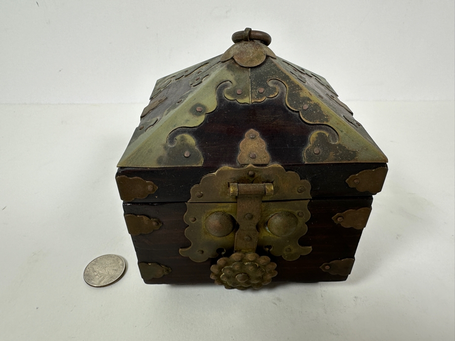 Vintage Korean Wooden & Brass Seal Box 4.25W X 4.25D X 5H [Photo 4]
