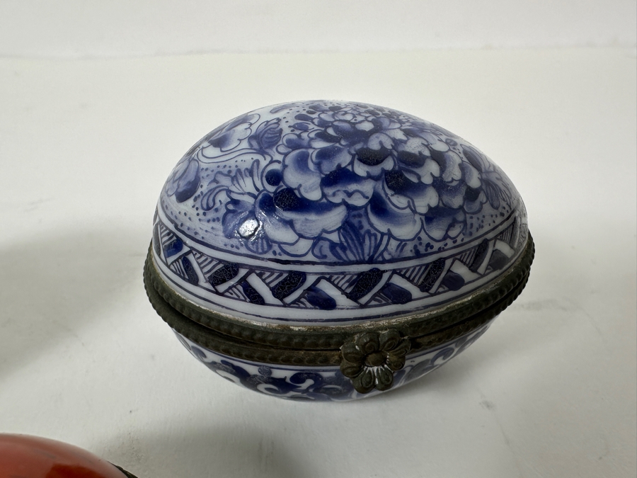 Collection Of Five Vintage Limoges France Hand Painted Porcelain Boxes [Photo 10]