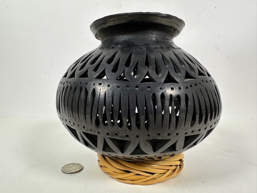 Barro Negro Pottery From Oaxaca Mexico Vase 6H [Photo 3]