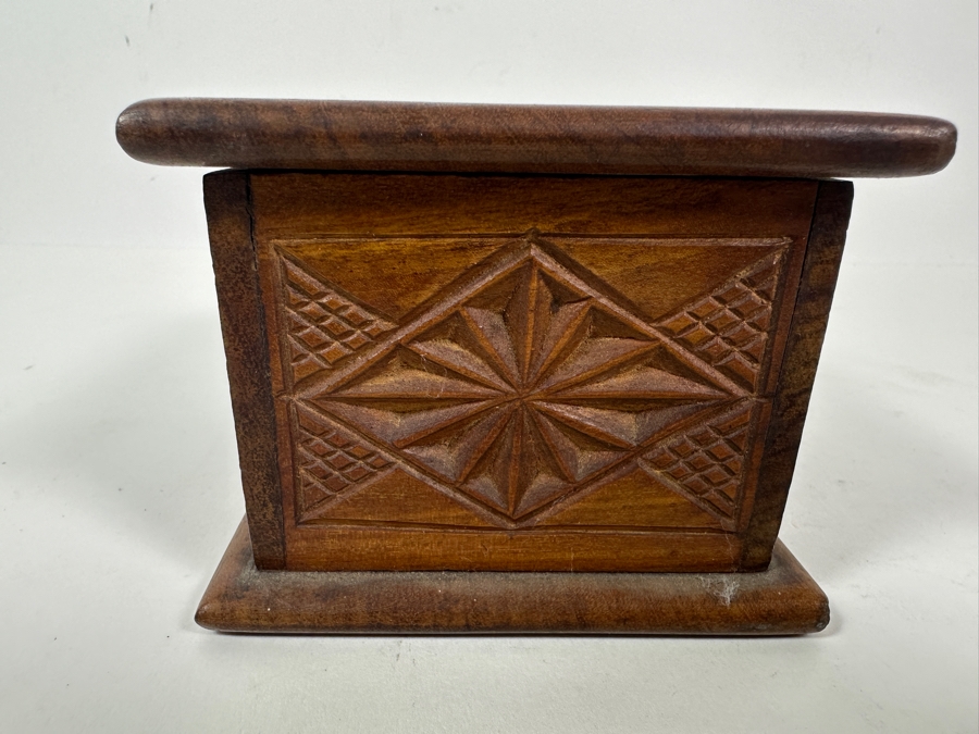 Just Added - Antique Wood Inlaid Cigarette Dispenser Box 5W X 4D X 3H [Photo 7]