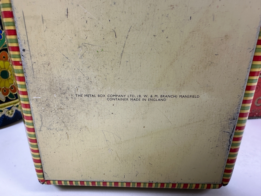 Set Of Three Vintage Tin Litho Boxes [Photo 9]