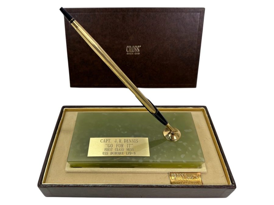 Cross Pen Marble Desk Set Inscribed Capt. J. R. Dennis 'Go For It' USS Dubuque LPD-8 [Photo 1]