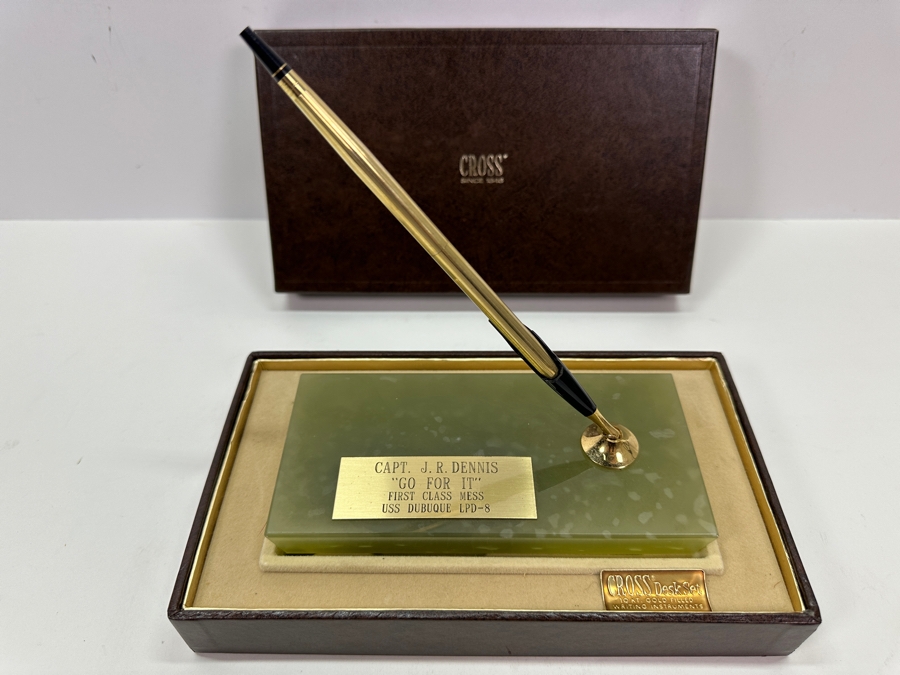 Cross Pen Marble Desk Set Inscribed Capt. J. R. Dennis 'Go For It' USS Dubuque LPD-8 [Photo 2]