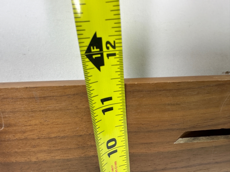 US Navy Plaque Inscribed 'CDR Jefferson R. Dennis, USN - Commanding Officer - USS Monticello - Alaska Bicentennial Commission July 1976' With A 1974 Alaska Gold Mining Native American Franklin Mint 1oz .925 Silver Round 12.75W X 11.5H [Photo 6]