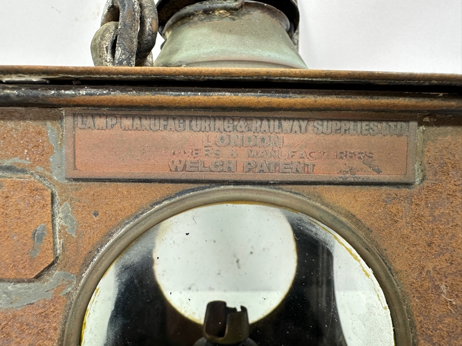 Lamp Manufacturing & Railway Supplies Ltd. London England LNER Welch Patent Railway Oil Lamp Lantern 12H [Photo 5]