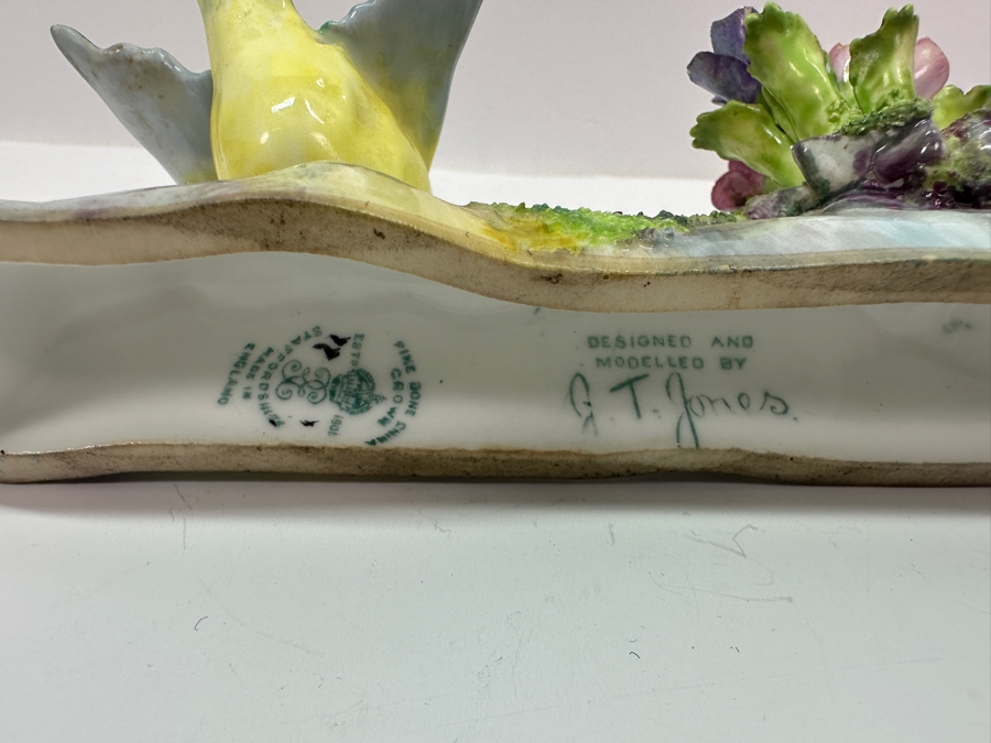 Fine Bone China Crown Staffordshire England Bird Figurine 5.5L [Photo 9]