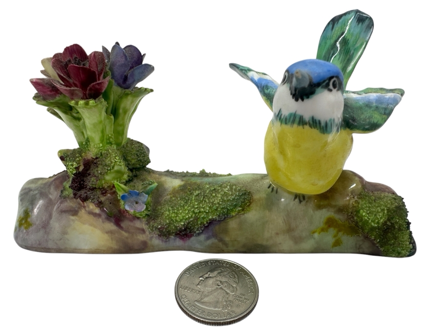 Fine Bone China Crown Staffordshire England Bird Figurine 5.5L [Photo 1]