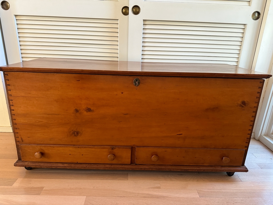 Antique North Carolina Handmade Cherry Blanket Chest From The Amos Stuart Quaker-Abolitionist Family Who Abandoned Their NC Home And Farm And Headed To Indiana To Escape The Animosity Of Neighbors In 1860 (See Photos For History) 50.5W X 19D X 23.5H [Photo 5]