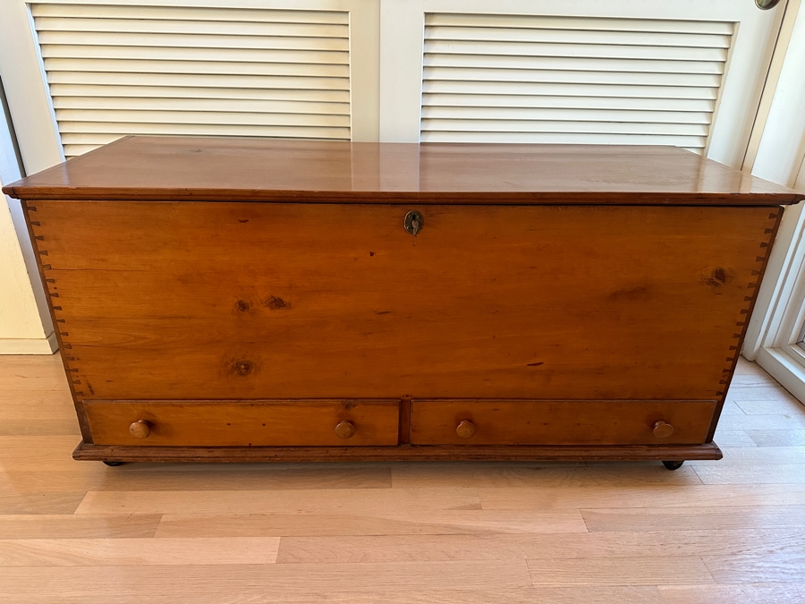 Antique North Carolina Handmade Cherry Blanket Chest From The Amos Stuart Quaker-Abolitionist Family Who Abandoned Their NC Home And Farm And Headed To Indiana To Escape The Animosity Of Neighbors In 1860 (See Photos For History) 50.5W X 19D X 23.5H [Photo 3]