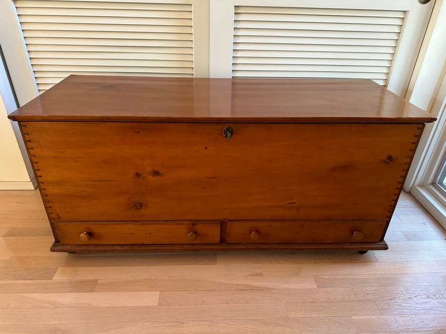 Antique North Carolina Handmade Cherry Blanket Chest From The Amos Stuart Quaker-Abolitionist Family Who Abandoned Their NC Home And Farm And Headed To Indiana To Escape The Animosity Of Neighbors In 1860 (See Photos For History) 50.5W X 19D X 23.5H [Photo 4]
