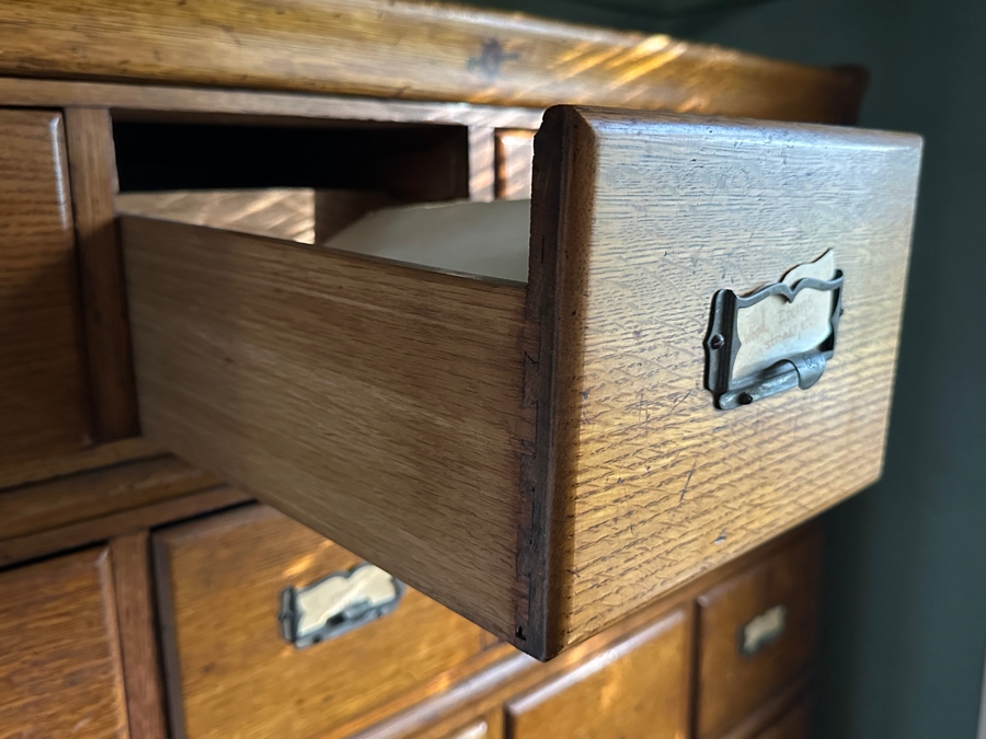 Antique Tiger Oak Library Card Catalog Cabinet 39'W x 16'D x 54.5'H [Photo 16]