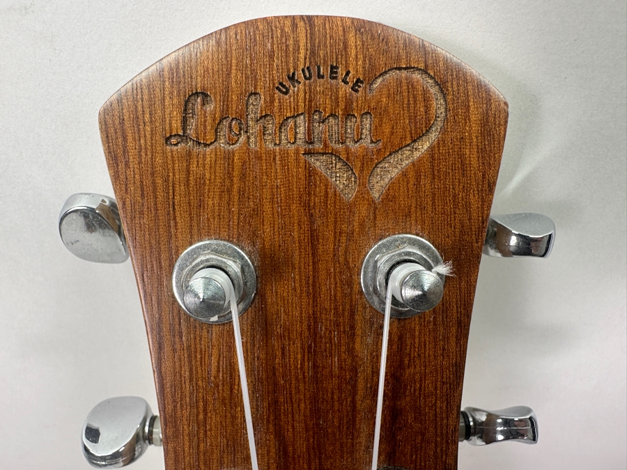 Lohanu LU-C Ukulele with Carrying Case, Picks and Tuner 25' [Photo 4]