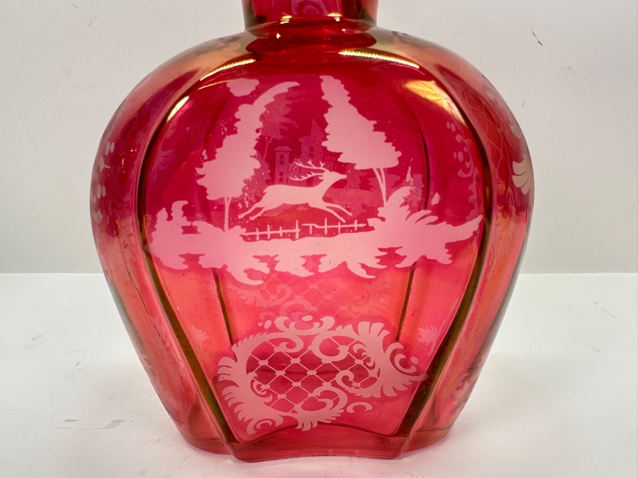 Lotus Glass Hunt Scene Ruby Decanter with Stain and Etched Design 8.5'H [Photo 2]