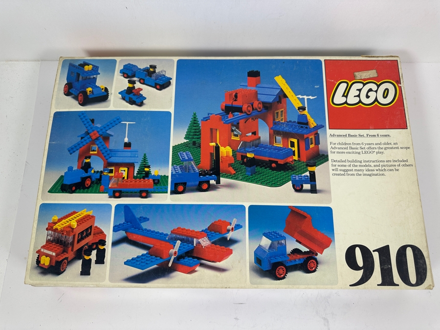 Vintage 1976 LEGO Universal Building Set 910 (As Is - Pieces Not Counted) [Photo 2]