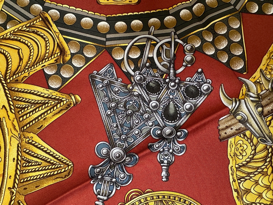 Vintage 1990's Hermes Silk Scarf 'L'or Des Chefs' Designed By Joachim Metz Made In France Original Fabric Tag Attached 35 X 35 [Photo 9]