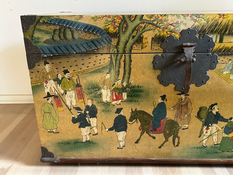 Just Added - Vintage Beautiful Chinese Hand Painted Wooden Trunk Chest Box 32W X 15D X 17.5H [Photo 5]