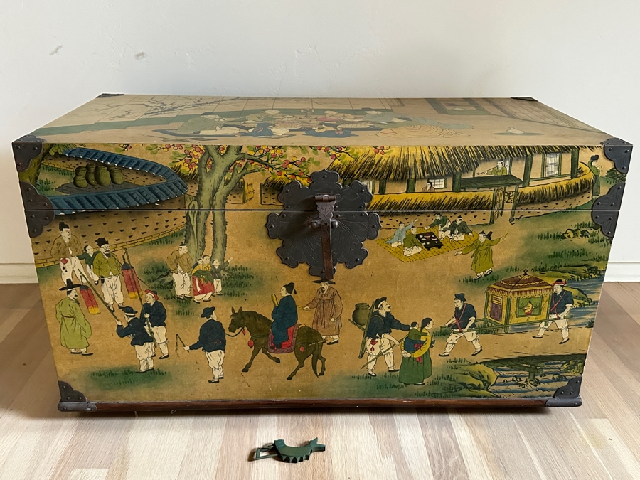 Just Added - Vintage Beautiful Chinese Hand Painted Wooden Trunk Chest Box 32W X 15D X 17.5H [Photo 1]