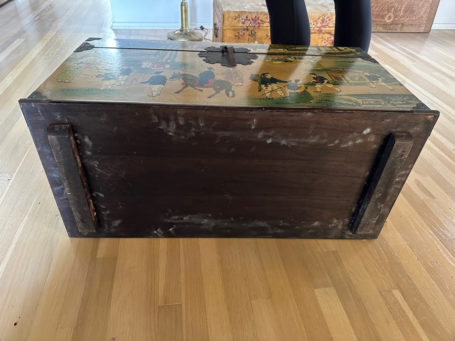 Just Added - Vintage Beautiful Chinese Hand Painted Wooden Trunk Chest Box 32W X 15D X 17.5H [Photo 41]