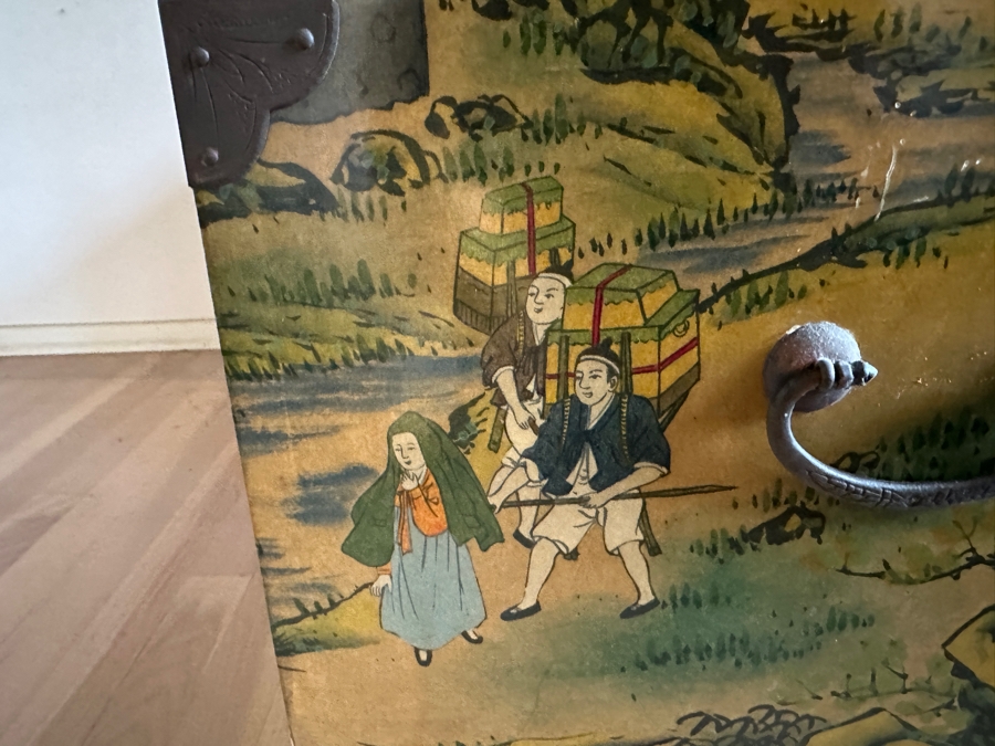 Just Added - Vintage Beautiful Chinese Hand Painted Wooden Trunk Chest Box 32W X 15D X 17.5H [Photo 19]