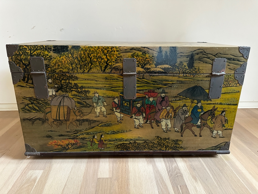 Just Added - Vintage Beautiful Chinese Hand Painted Wooden Trunk Chest Box 32W X 15D X 17.5H [Photo 15]