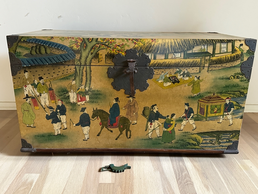 Just Added - Vintage Beautiful Chinese Hand Painted Wooden Trunk Chest Box 32W X 15D X 17.5H [Photo 2]