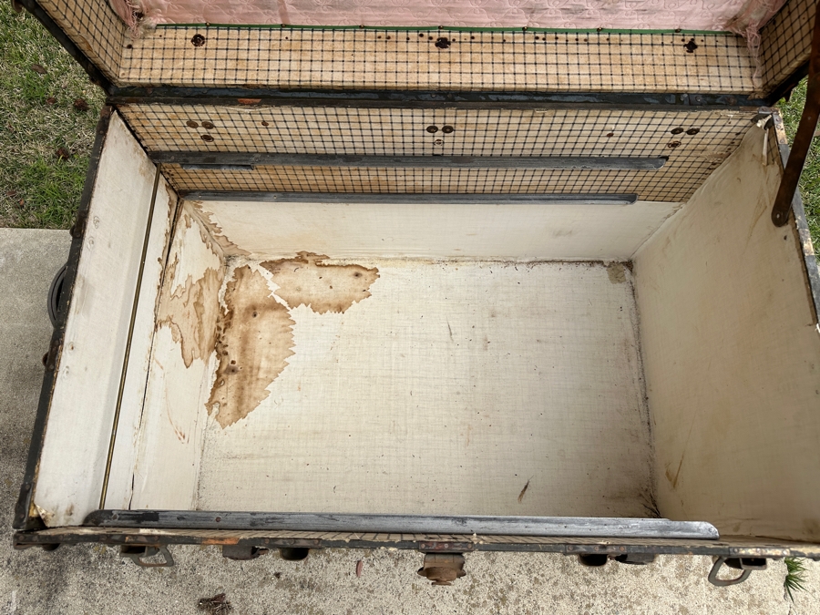 Just Added - Vintage Green Steamer Trunk 37W X 23D X 25H [Photo 11]