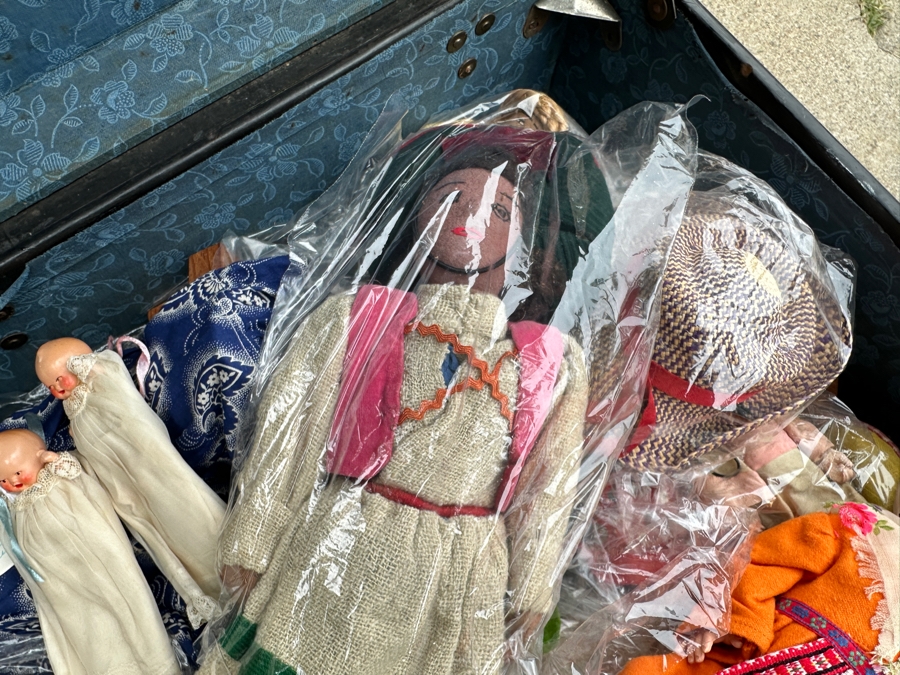 Just Added - Vintage Black Foot Locker Trunk Filled With Vintage Dolls 30W X 17D X 9H [Photo 13]