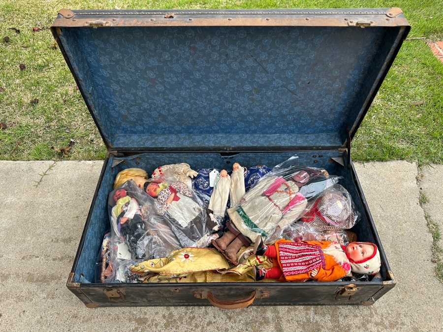 Just Added - Vintage Black Foot Locker Trunk Filled With Vintage Dolls 30W X 17D X 9H [Photo 9]
