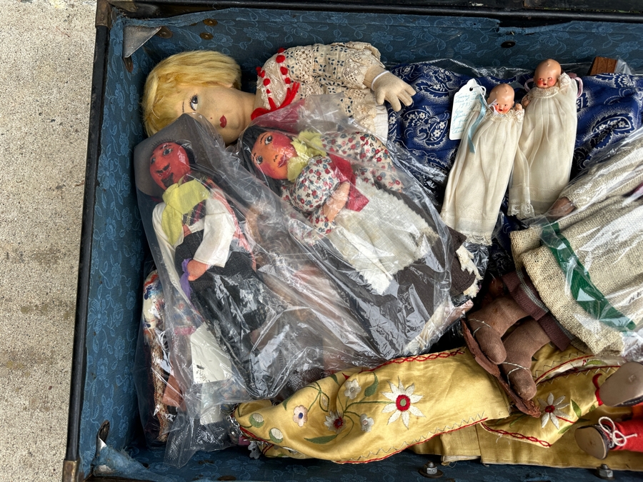 Just Added - Vintage Black Foot Locker Trunk Filled With Vintage Dolls 30W X 17D X 9H [Photo 10]