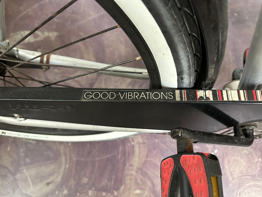 Just Added - Huffy Beach Cruiser Bicycle Bike - Needs New Grips [Photo 4]