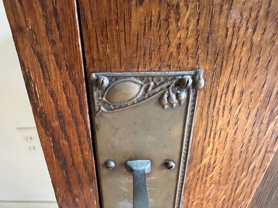 Just Added - Vintage Arts And Crafts Tiger Oak Bedside Table Cabinet 19W X 15D X 30H [Photo 6]