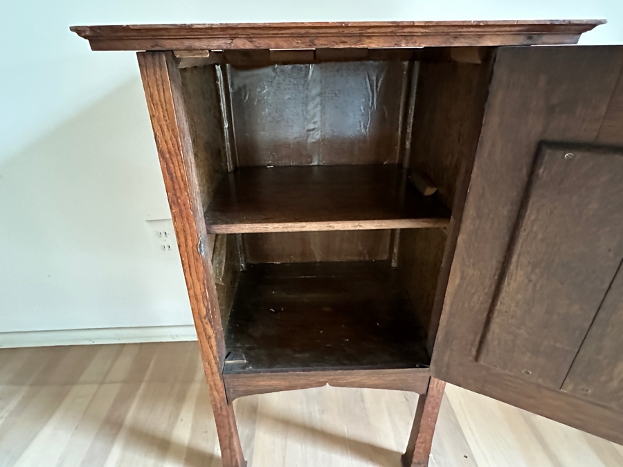 Just Added - Vintage Arts And Crafts Tiger Oak Bedside Table Cabinet 19W X 15D X 30H [Photo 17]