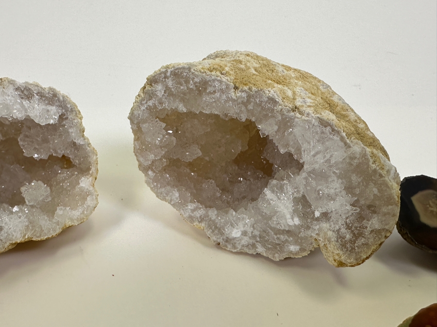 Collection Of Geodes And Agates [Photo 7]