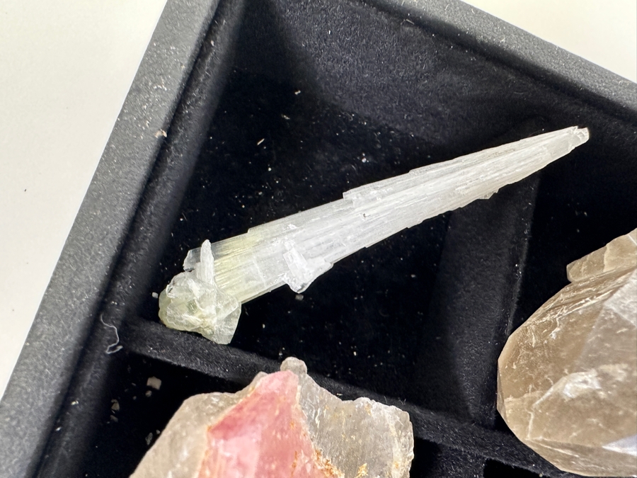 Collection Of Crystals And Rocks [Photo 3]