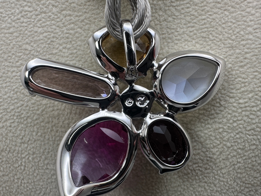 Swarovski Crystal Pendant Necklace [Photo 3]