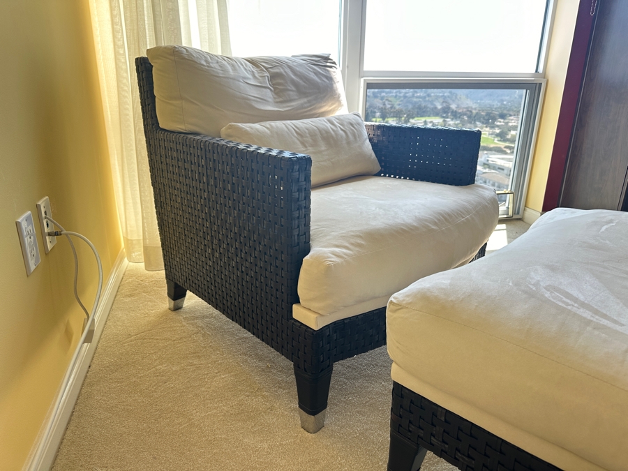 Kreiss Furniture Lounge Armchair 32W X 36D X 33H With Matching Ottoman 32W X 26D X 17H [Photo 5]