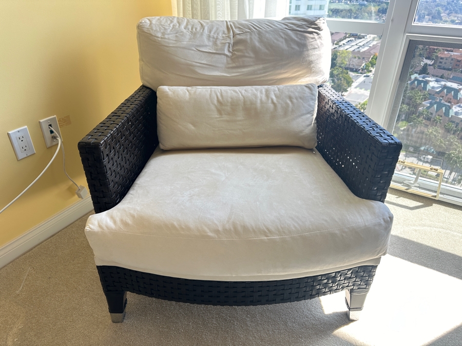 Kreiss Furniture Lounge Armchair 32W X 36D X 33H With Matching Ottoman 32W X 26D X 17H [Photo 7]