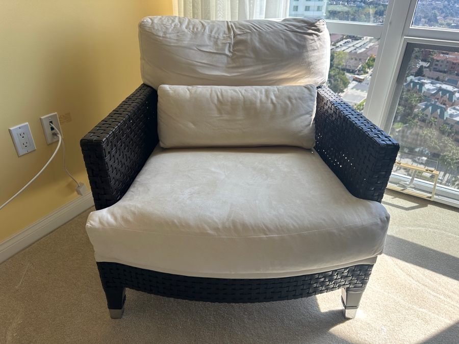 Kreiss Furniture Lounge Armchair 32W X 36D X 33H With Matching Ottoman 32W X 26D X 17H [Photo 6]