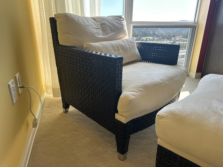 Kreiss Furniture Lounge Armchair 32W X 36D X 33H With Matching Ottoman 32W X 26D X 17H [Photo 4]