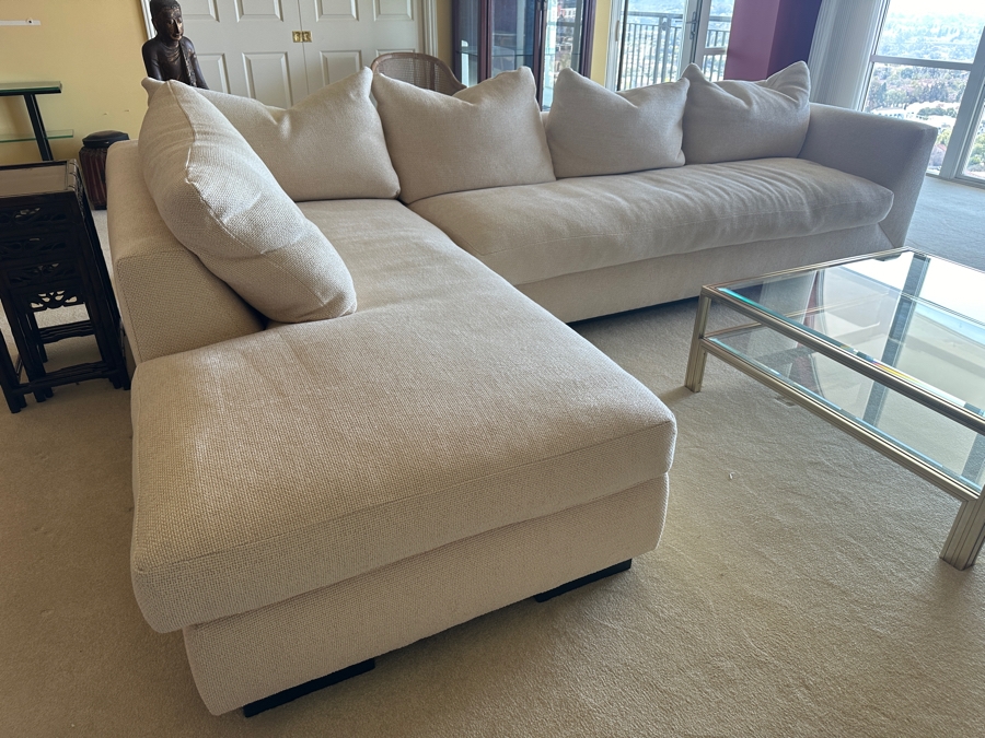 Stunning Kreiss Furniture Sectional Sofa 136W X 87L X 29H X 39'D [Photo 3]