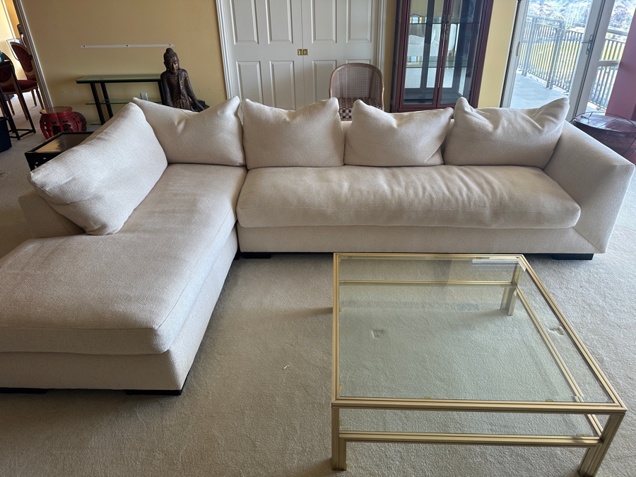 Stunning Kreiss Furniture Sectional Sofa 136W X 87L X 29H X 39'D [Photo 2]