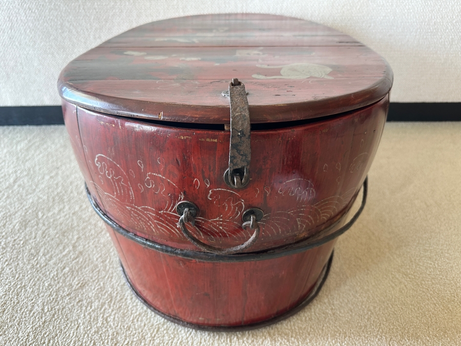 Antique Chinese Hand Painted Red Lacquer Wooden Wedding Box Basket Trunk 29W X 19D X 14.5H [Photo 15]