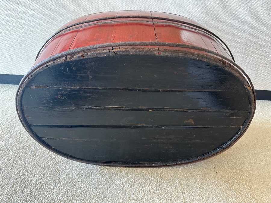 Antique Chinese Hand Painted Red Lacquer Wooden Wedding Box Basket Trunk 29W X 19D X 14.5H [Photo 17]