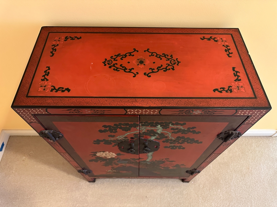 Vintage Chinese Red Lacquer Wooden Hand Painted Cabinet 25.5W X 12D X 37H [Photo 5]